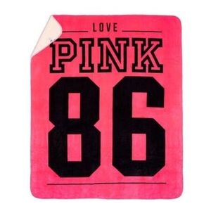 Victoria’s Secret PINK 86 Sherpa Blanket